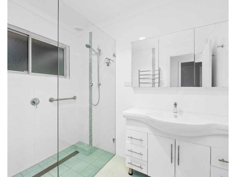 23 MacGregor Street, Wyoming NSW 2250