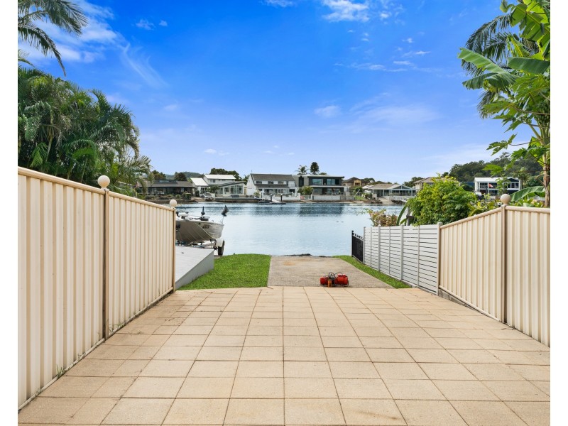 1 Heron Place, St Huberts Island NSW 2257