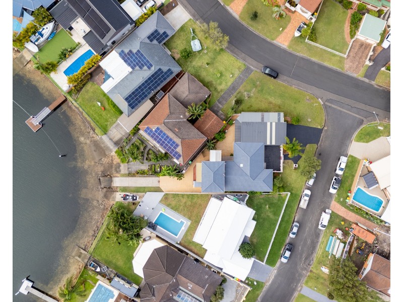 1 Heron Place, St Huberts Island NSW 2257
