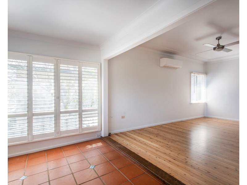 8 Maple Street, Wyoming NSW 2250