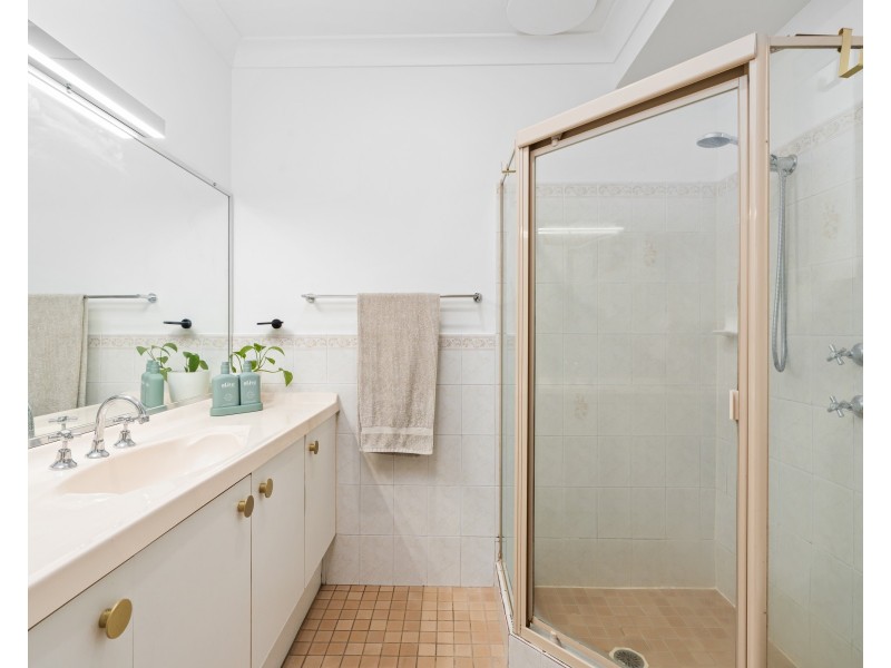 82 Chamberlain Road, Wyoming NSW 2250