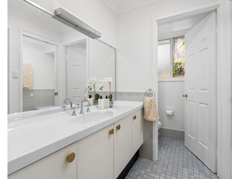 82 Chamberlain Road, Wyoming NSW 2250