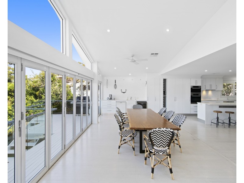 74 Bradleys Road, North Avoca NSW 2260