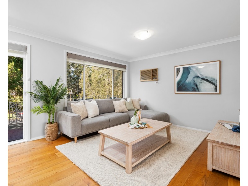 25 Malison Street, Wyoming NSW 2250