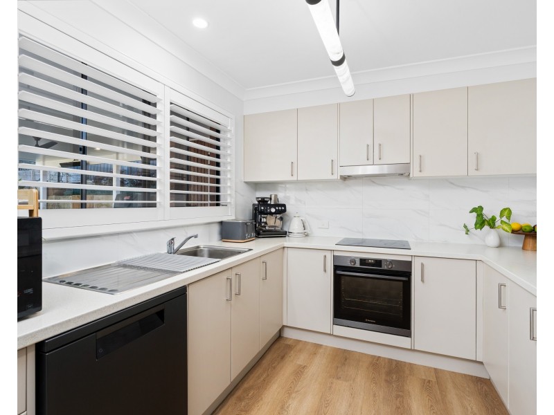 14 Small Street, Wyoming NSW 2250