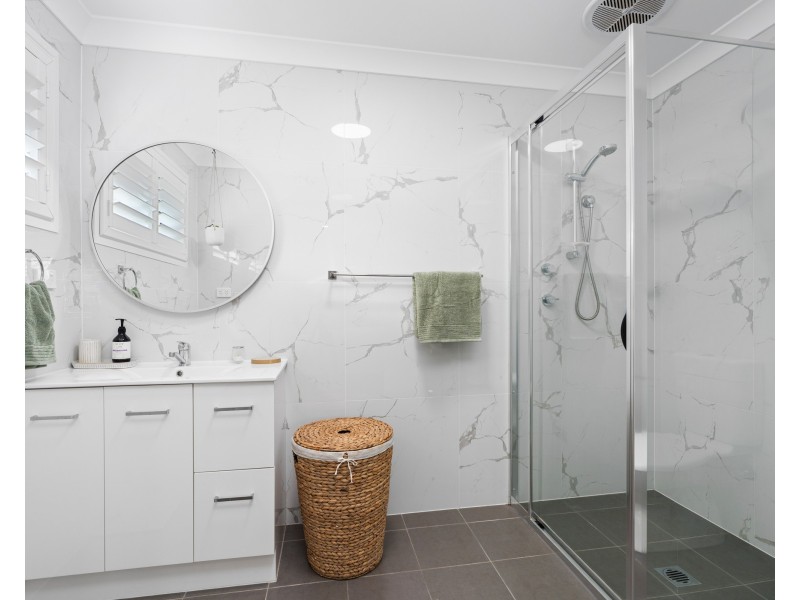 14 Small Street, Wyoming NSW 2250