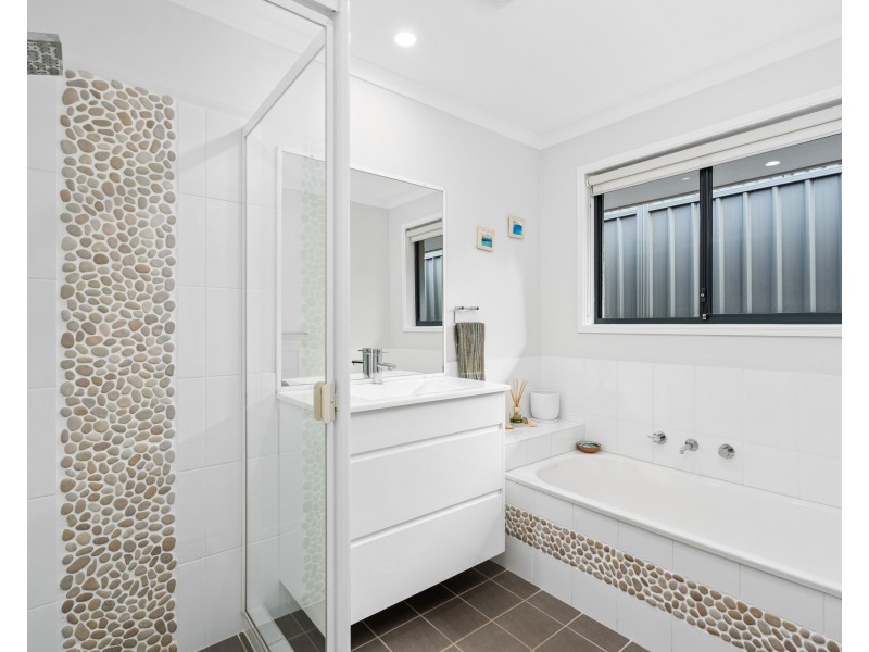 6 Cobbedah Drive, Springfield NSW 2250