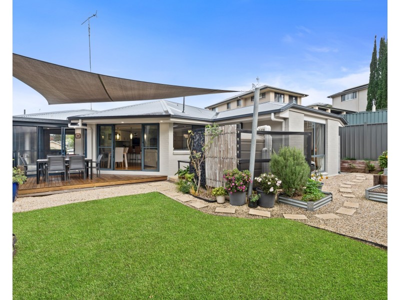 6 Cobbedah Drive, Springfield NSW 2250