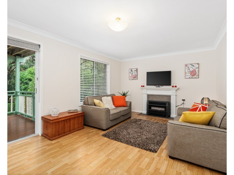 43 Crawford Crescent, Wyoming NSW 2250