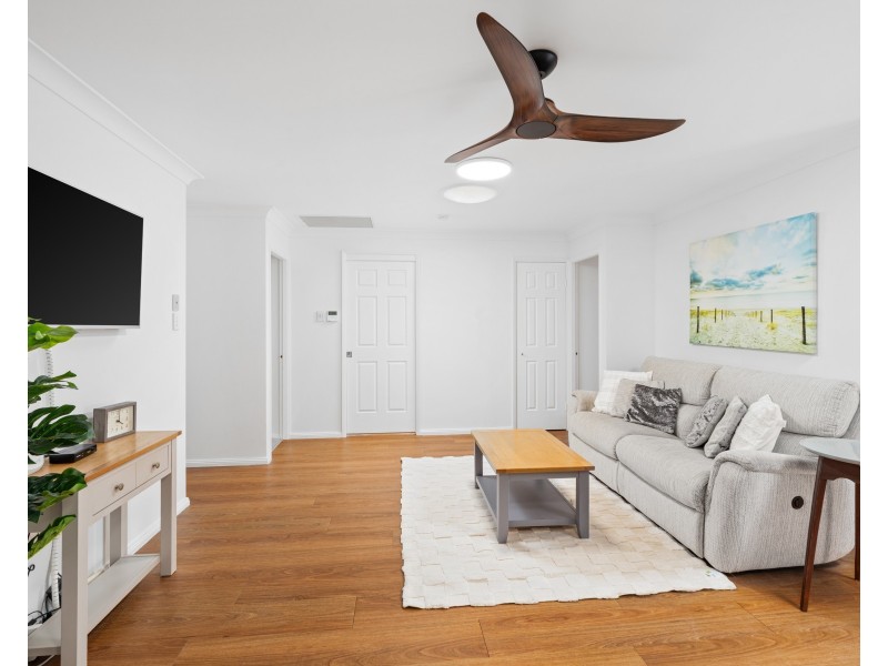 2/1 Rembrae Drive, Green Point NSW 2251