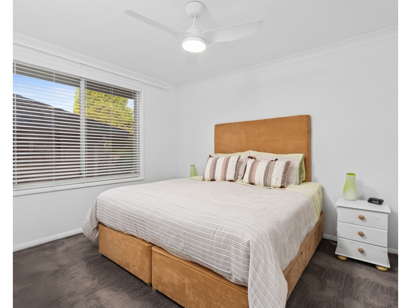 2/1 Rembrae Drive, Green Point NSW 2251