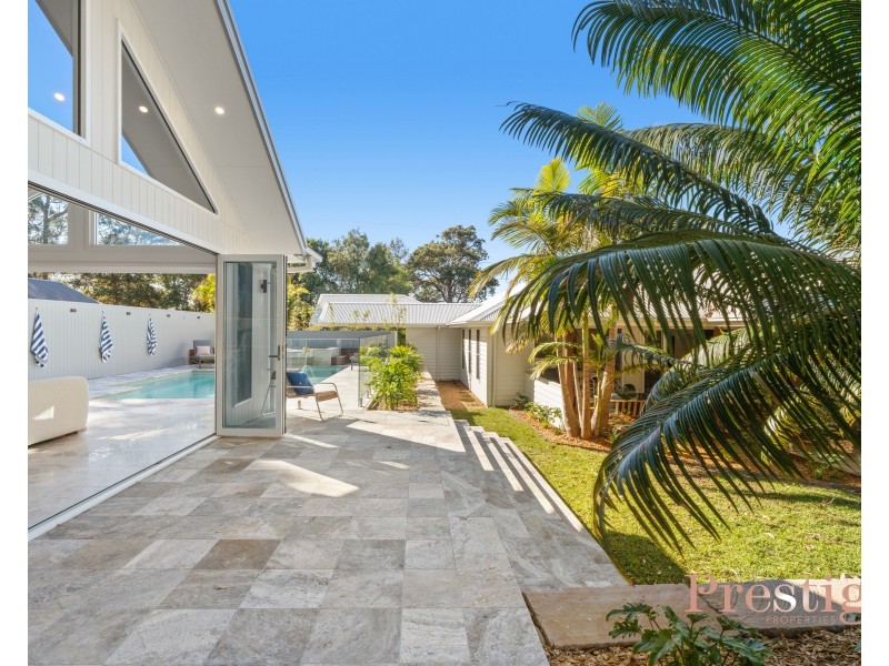 327 Tumbi Road, Wamberal NSW 2260