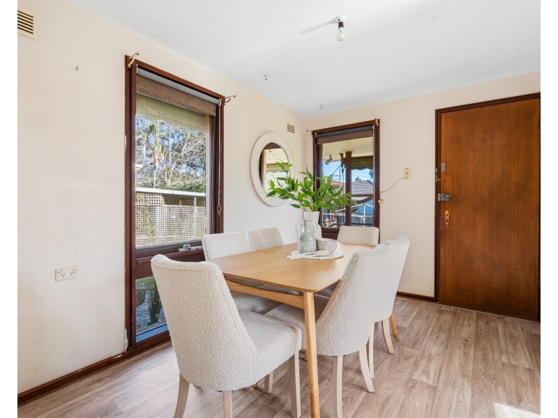 2 Pemworth Close, Wyoming NSW 2250