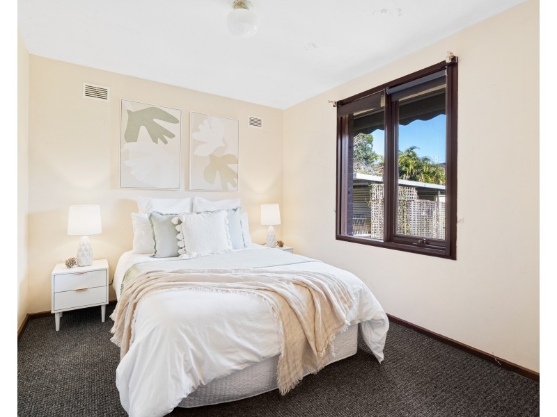 2 Pemworth Close, Wyoming NSW 2250