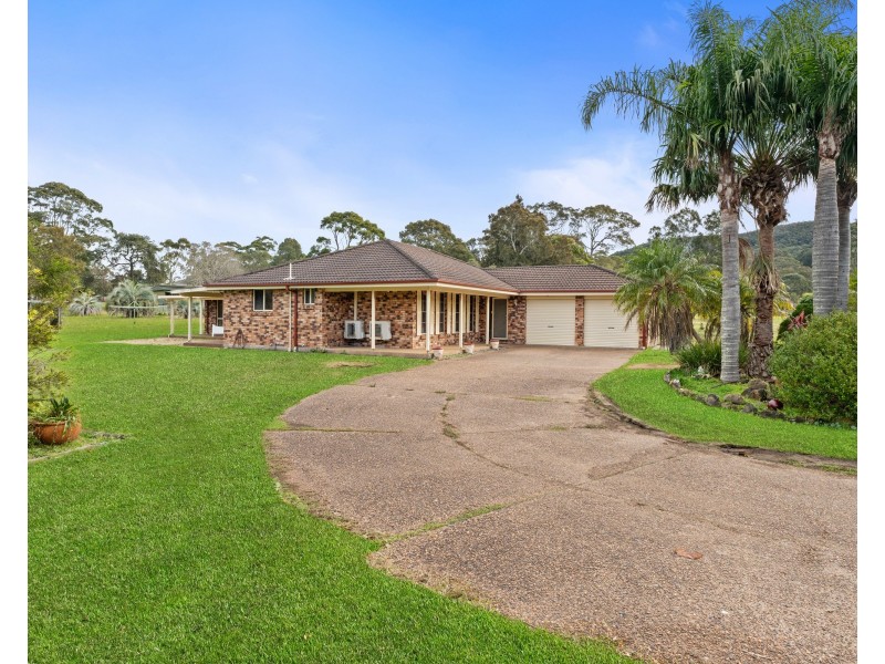 12 Warrambool Road, Wamberal NSW 2260