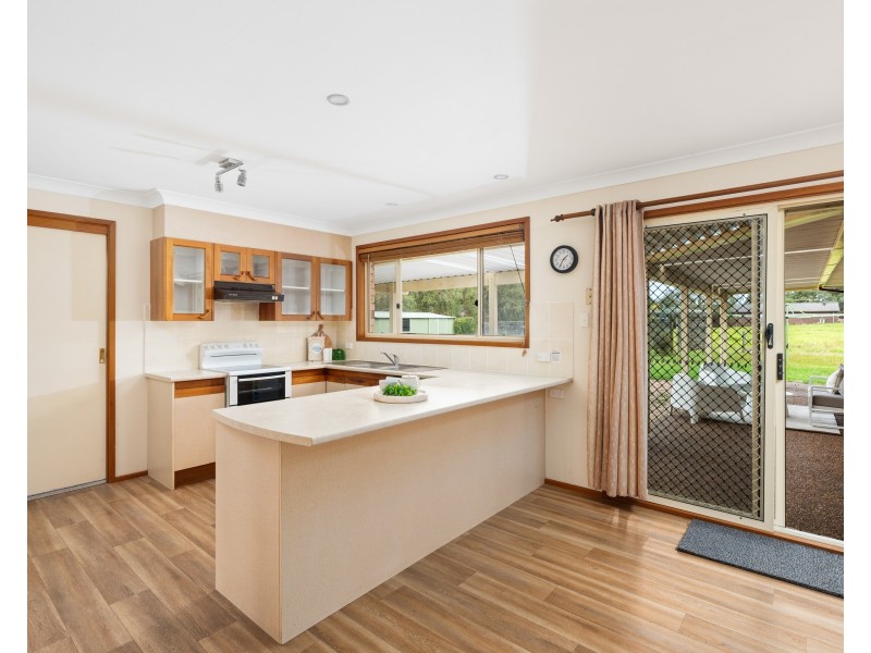 12 Warrambool Road, Wamberal NSW 2260