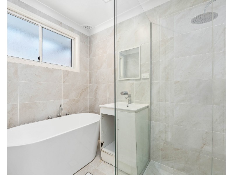 14 Paperbark Close, Wyoming NSW 2250