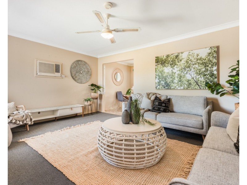 13 Isis Street, Wyoming NSW 2250