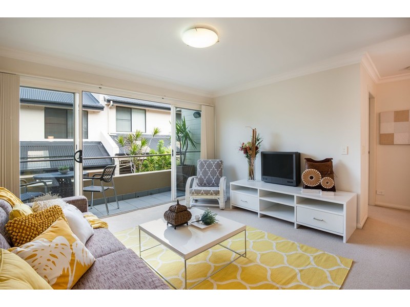 2/4 St George Street, Gosford NSW 2250