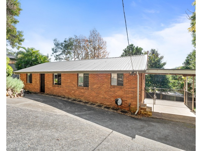 6 Yugari Crescent, Daleys Point NSW 2257