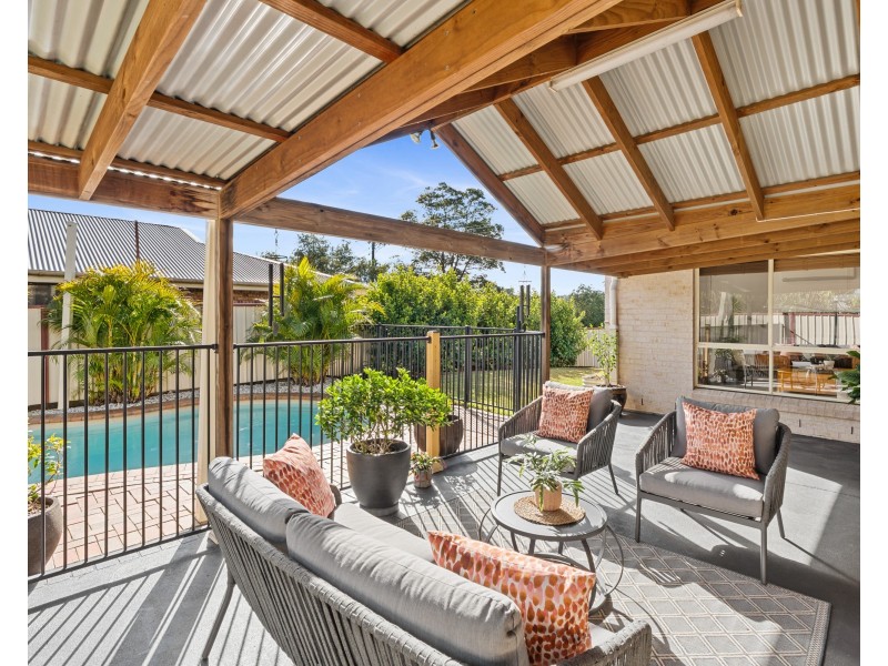 15 Isis Street, Wyoming NSW 2250