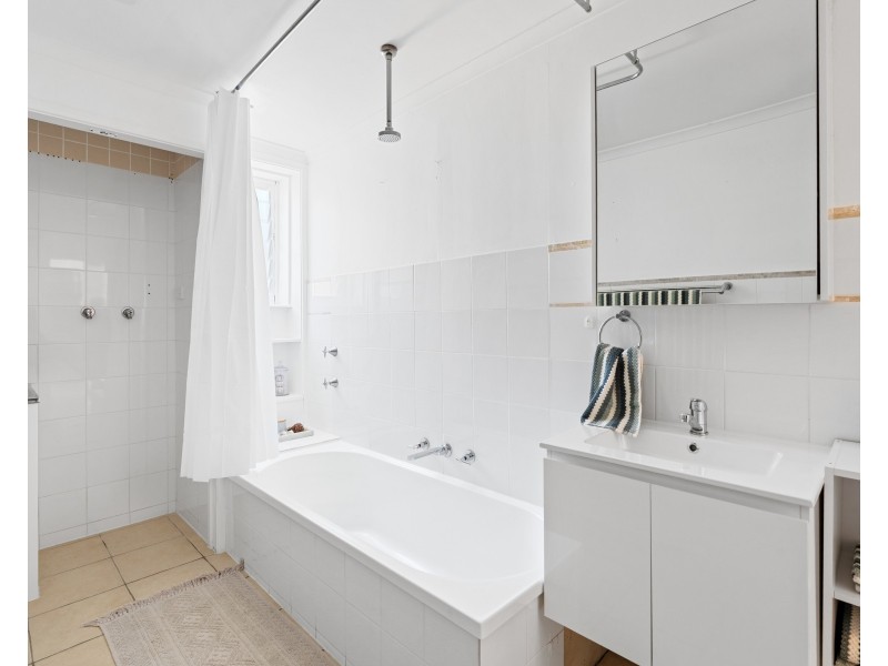 17 Bondi Road, The Entrance North NSW 2261