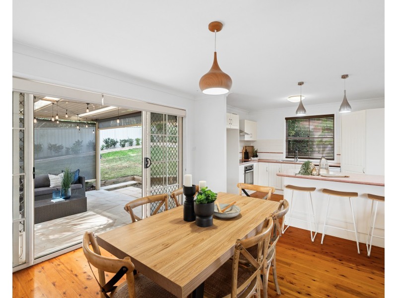 2/11 Berrys Head Road, Narara NSW 2250