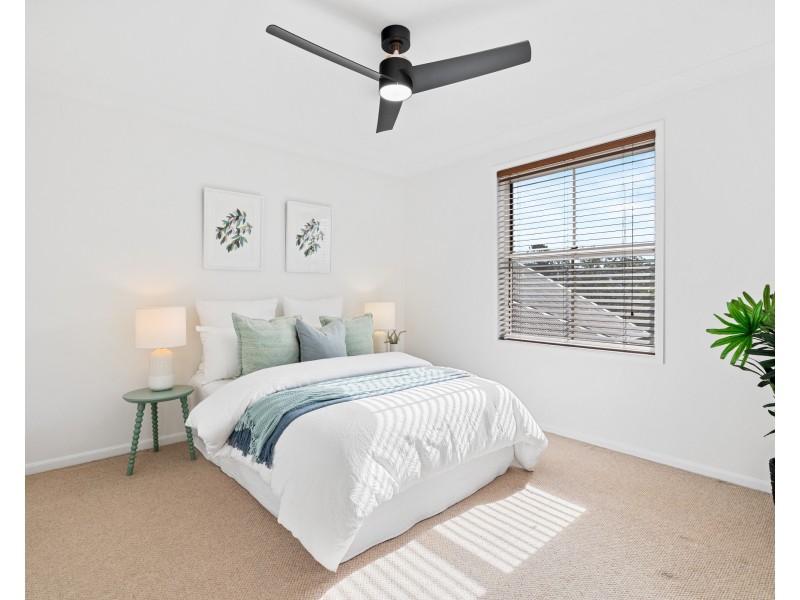 2/11 Berrys Head Road, Narara NSW 2250