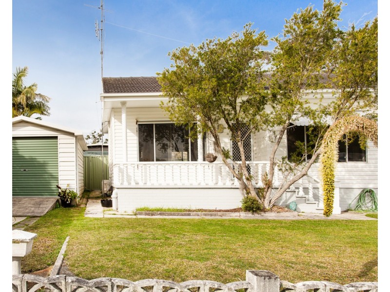 3 Banksia Street, Canton Beach NSW 2263