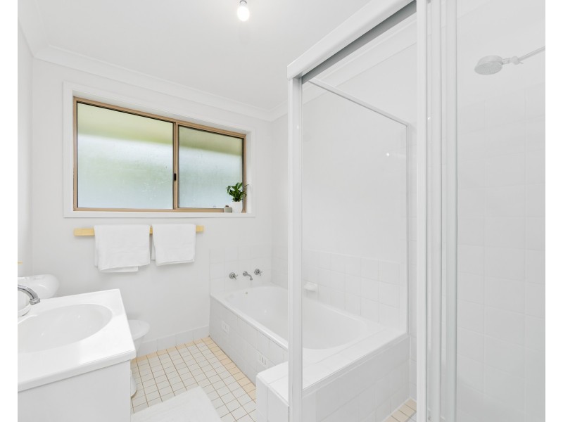 2/11 Casula Place, Ourimbah NSW 2258