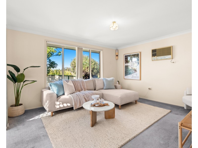 4 Robinia Parade, Springfield NSW 2250