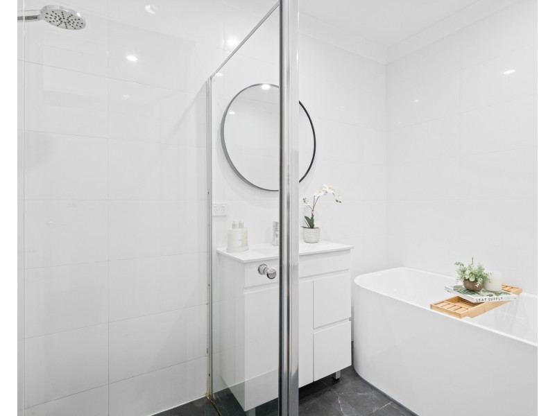 37 Maitland Road, Springfield NSW 2250