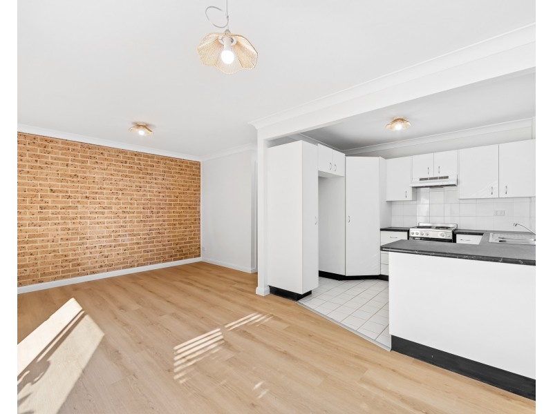 1/16 Creighton Lane, Point Frederick NSW 2250