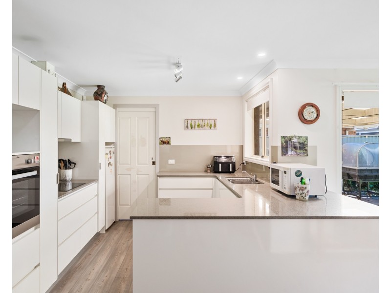4 Moorlan Avenue, Killarney Vale NSW 2261