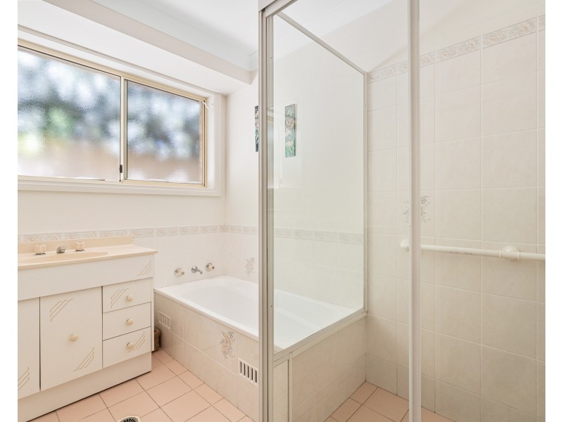 4 Moorlan Avenue, Killarney Vale NSW 2261