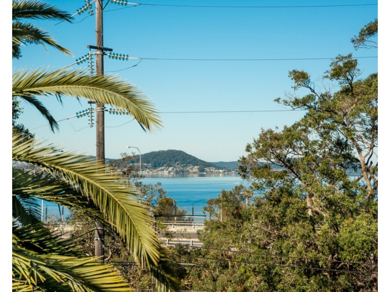 1/2 St George Street, Gosford NSW 2250