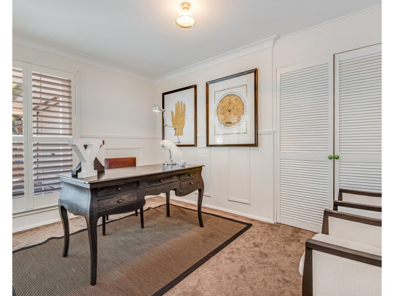 6 Coulter Road, Wyoming NSW 2250