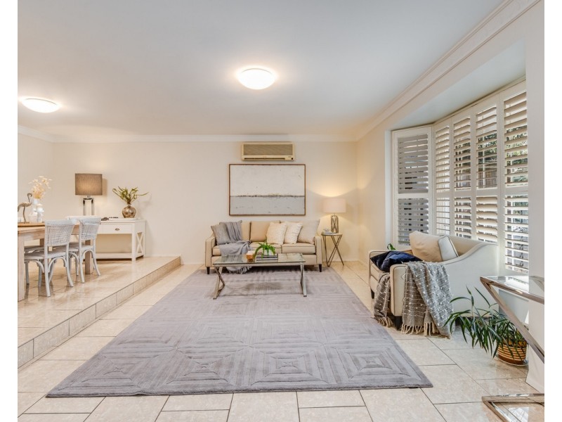 6 Coulter Road, Wyoming NSW 2250