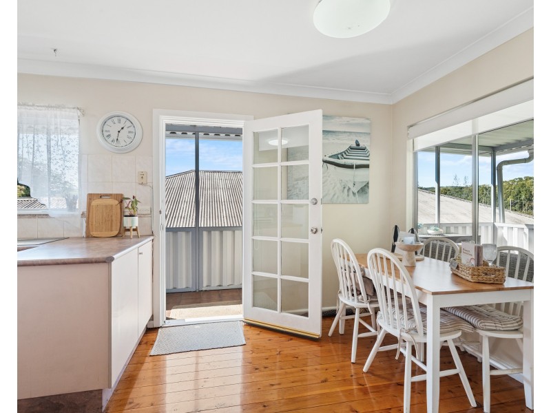 2 Lisarow Street, Lisarow NSW 2250