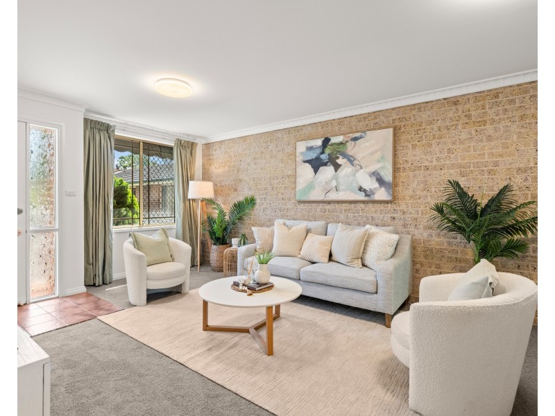 8/31 Cary Street, Wyoming NSW 2250