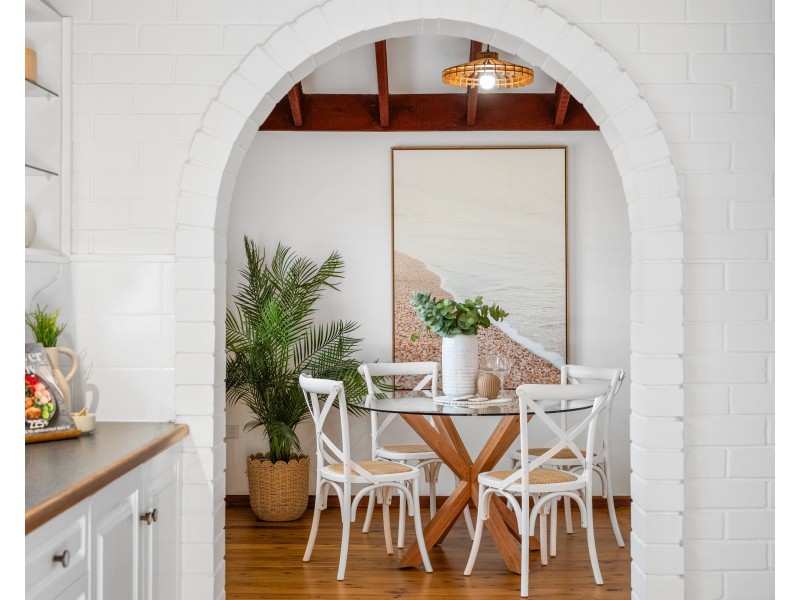 24 Lock Avenue, Springfield NSW 2250