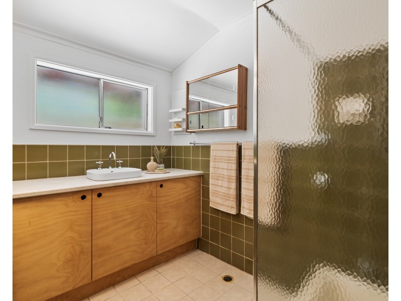 24 Lock Avenue, Springfield NSW 2250