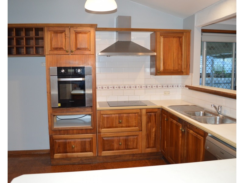 18 Fragar Avenue, Wyoming NSW 2250