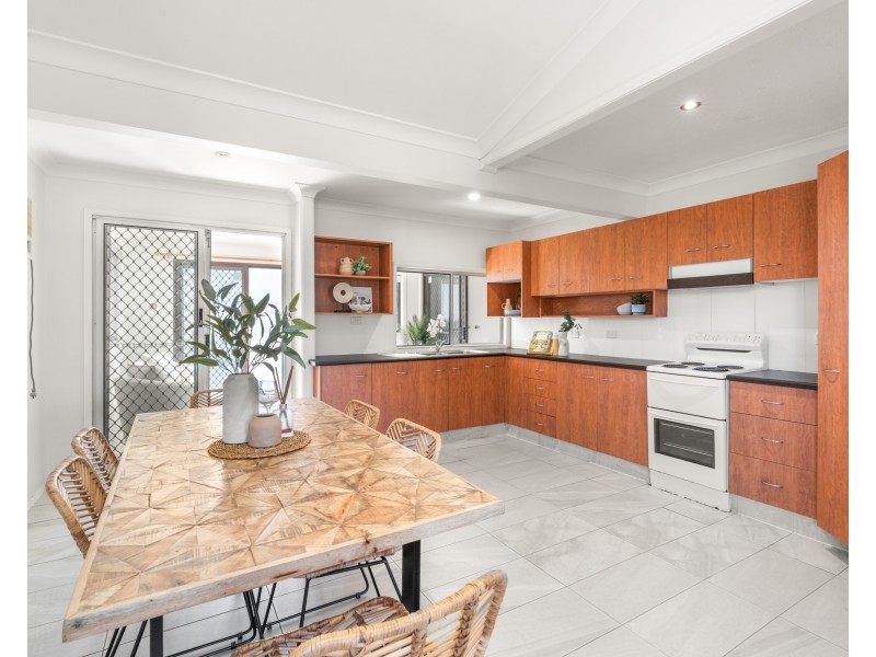 29 Angus Avenue, Wyoming NSW 2250