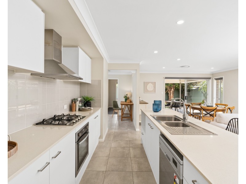 2/42 Reeves Street, Narara NSW 2250