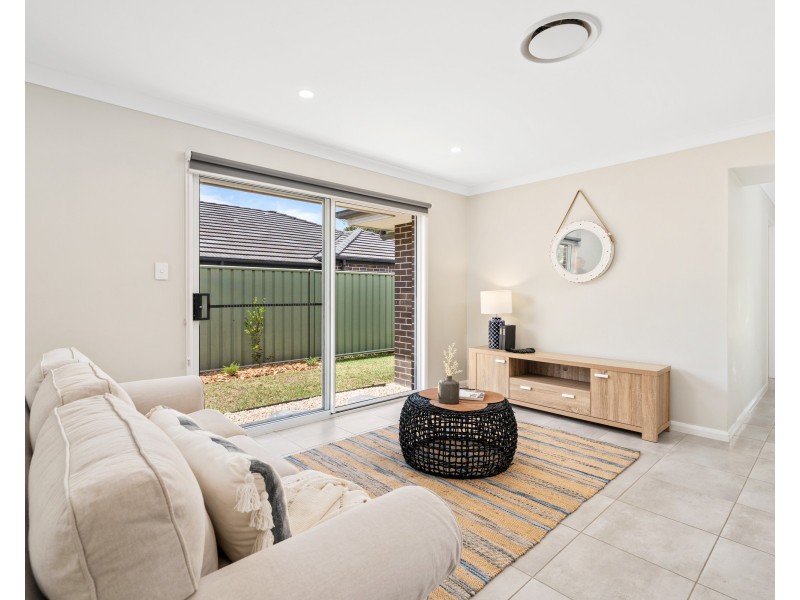 2/42 Reeves Street, Narara NSW 2250