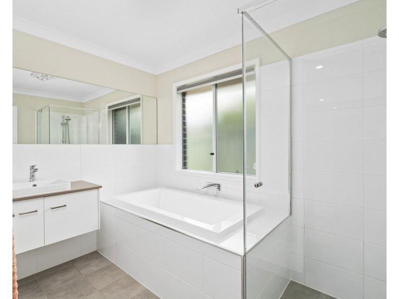 2/42 Reeves Street, Narara NSW 2250