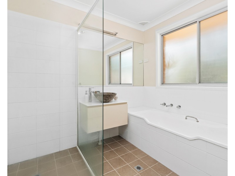 5 Maya Street, Wyoming NSW 2250