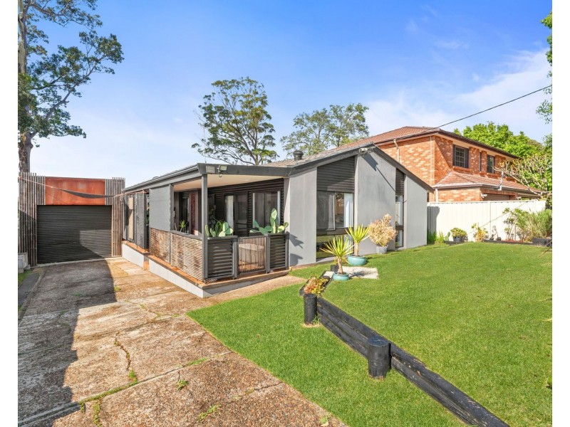 22 Shannon Parade, Berkeley Vale NSW 2261