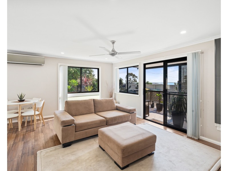 22 Shannon Parade, Berkeley Vale NSW 2261